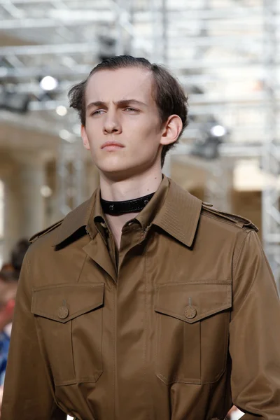 Look 73